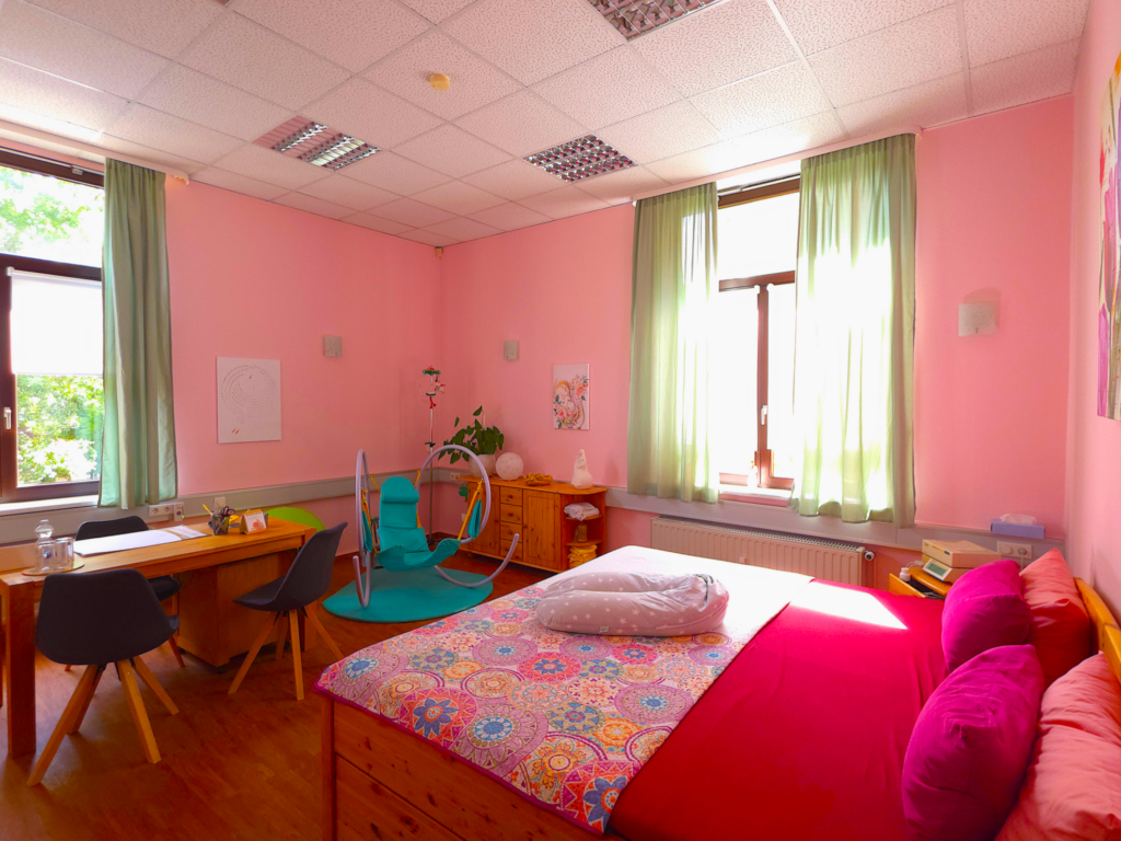Sprechstundenzimmer und Geburtsraum 1 - Bild 1