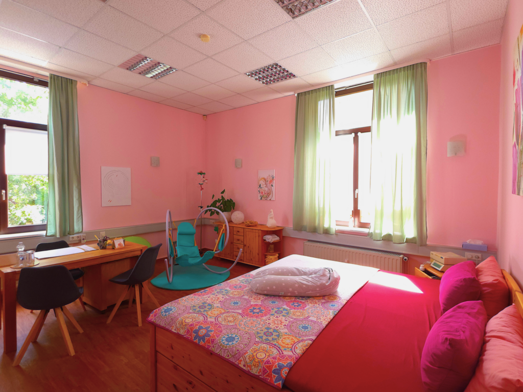 Sprechstundenzimmer und Geburtsraum 1 - Bild 1